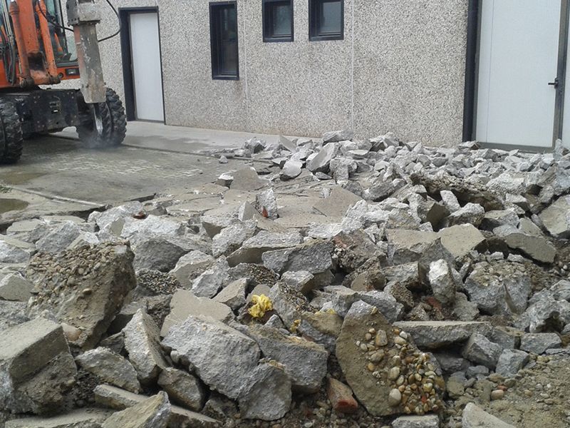 Demolizioni da CMA asfalti a Chieri (Torino)