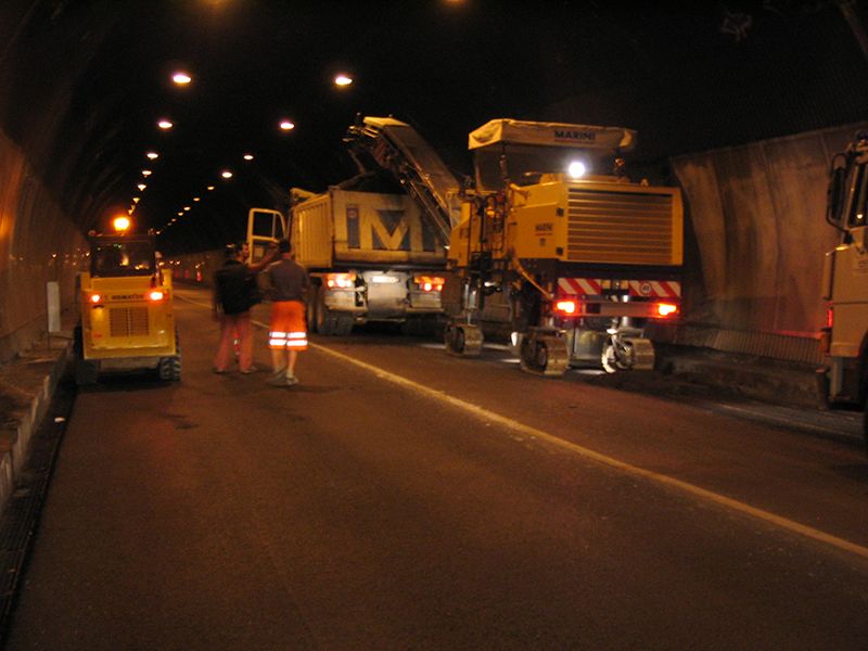 Fresature materiali da CMA asfalti a Chieri (Torino)