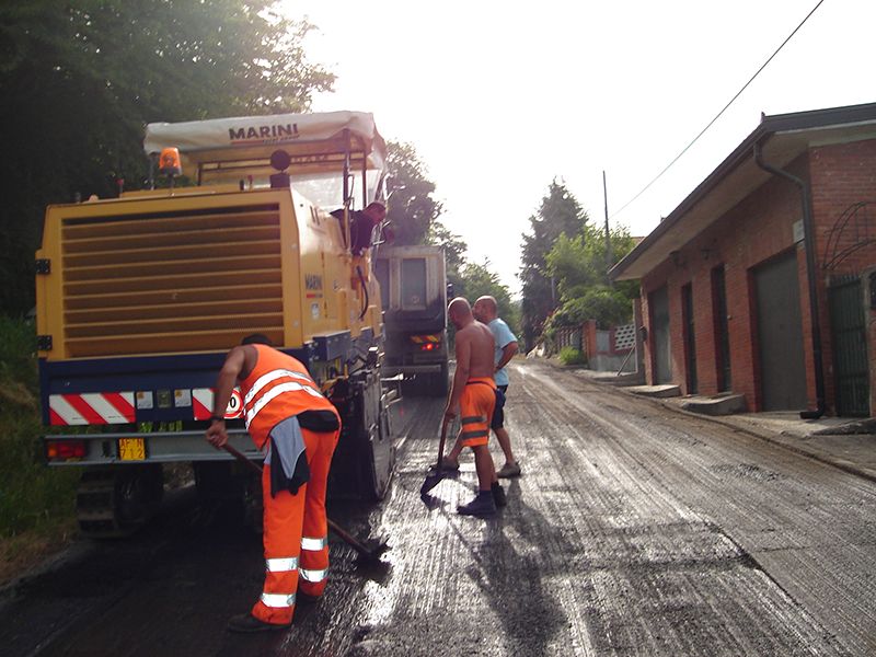 Fresature materiali da CMA asfalti a Chieri (Torino)