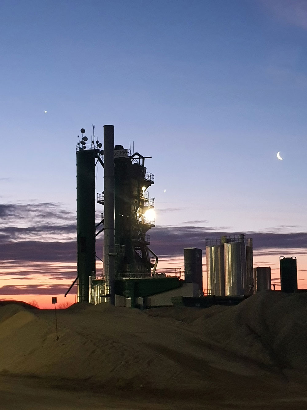 Produzione e vendita asfalti a Chieri per lavori stradali e forniture materiali edili in Piemonte da CMA Asfalti